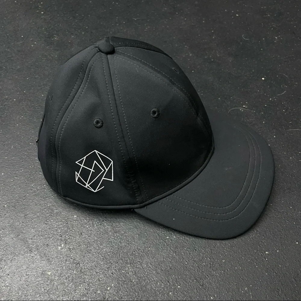 RARE lululemon Ghost Race Baller Hat - Picture 1 of 8